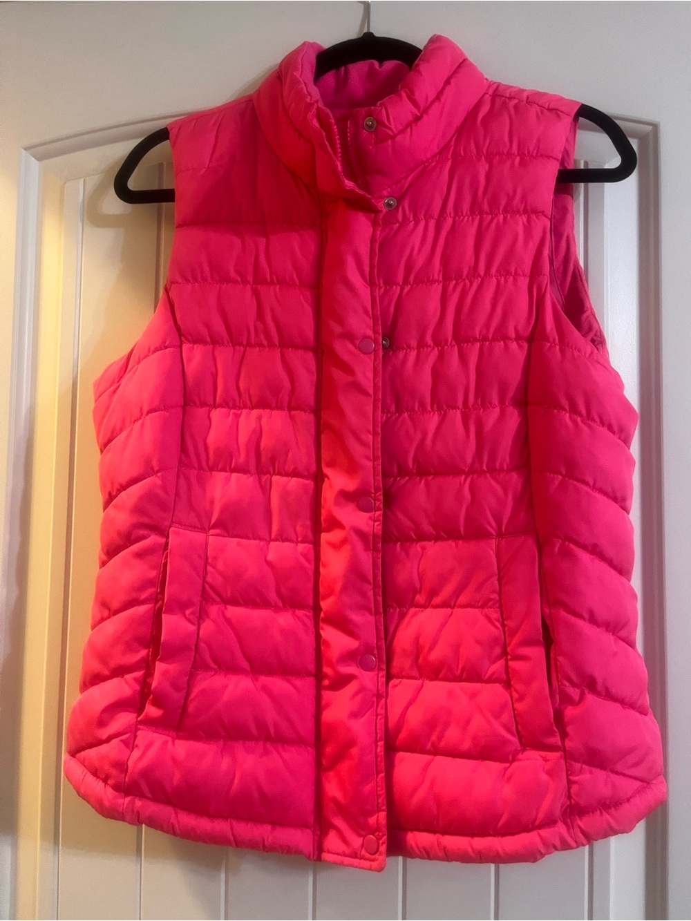 GAP Women’s Hot Pink Quilted Puffer Vest